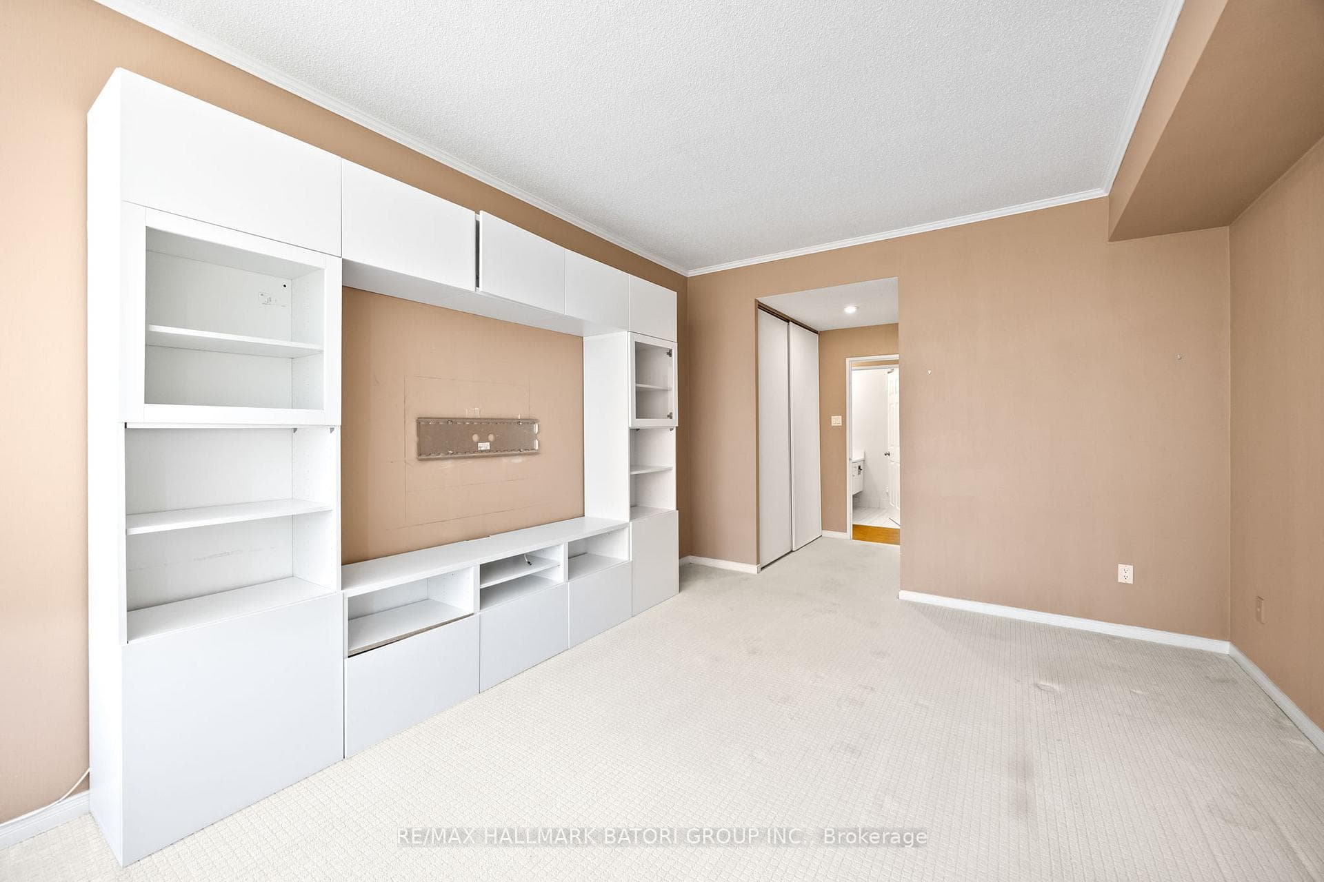 18 Lower Village Gate Unit 708 photo 13