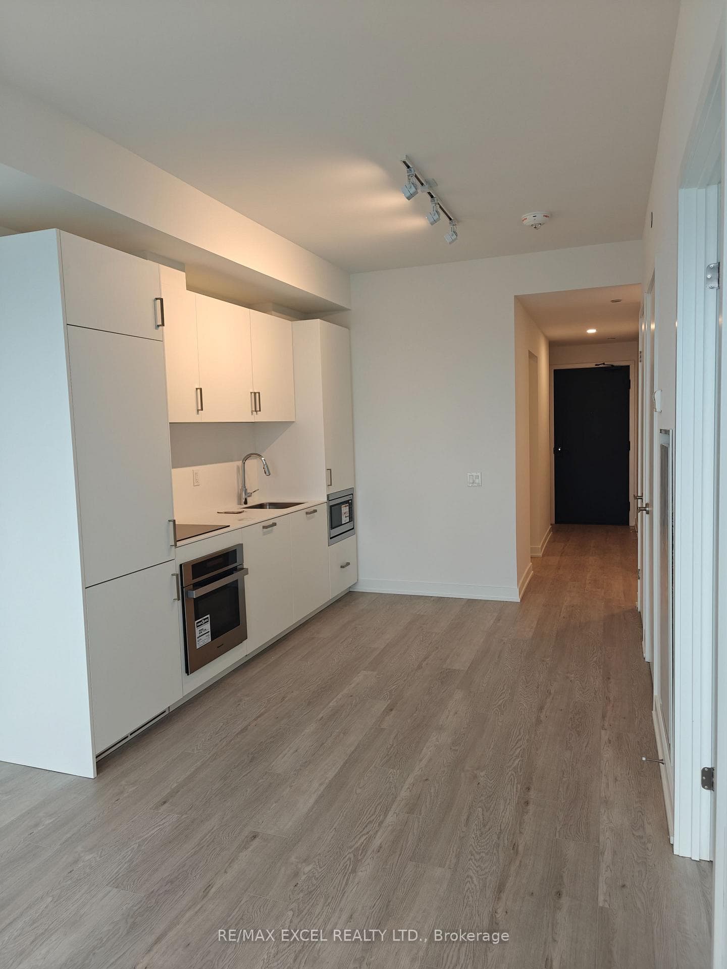 88 Queen Street Unit 4912 photo 9
