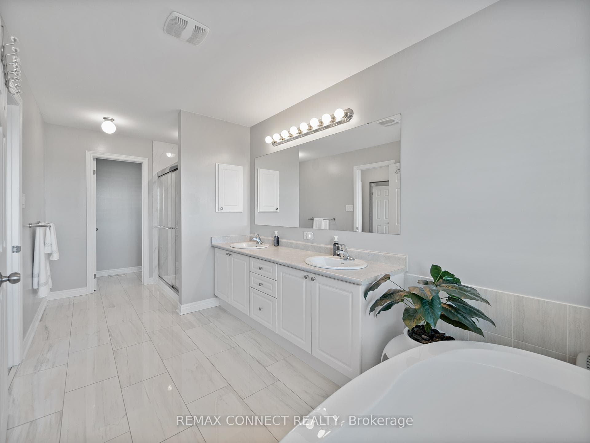 63 Jevons Drive photo 22
