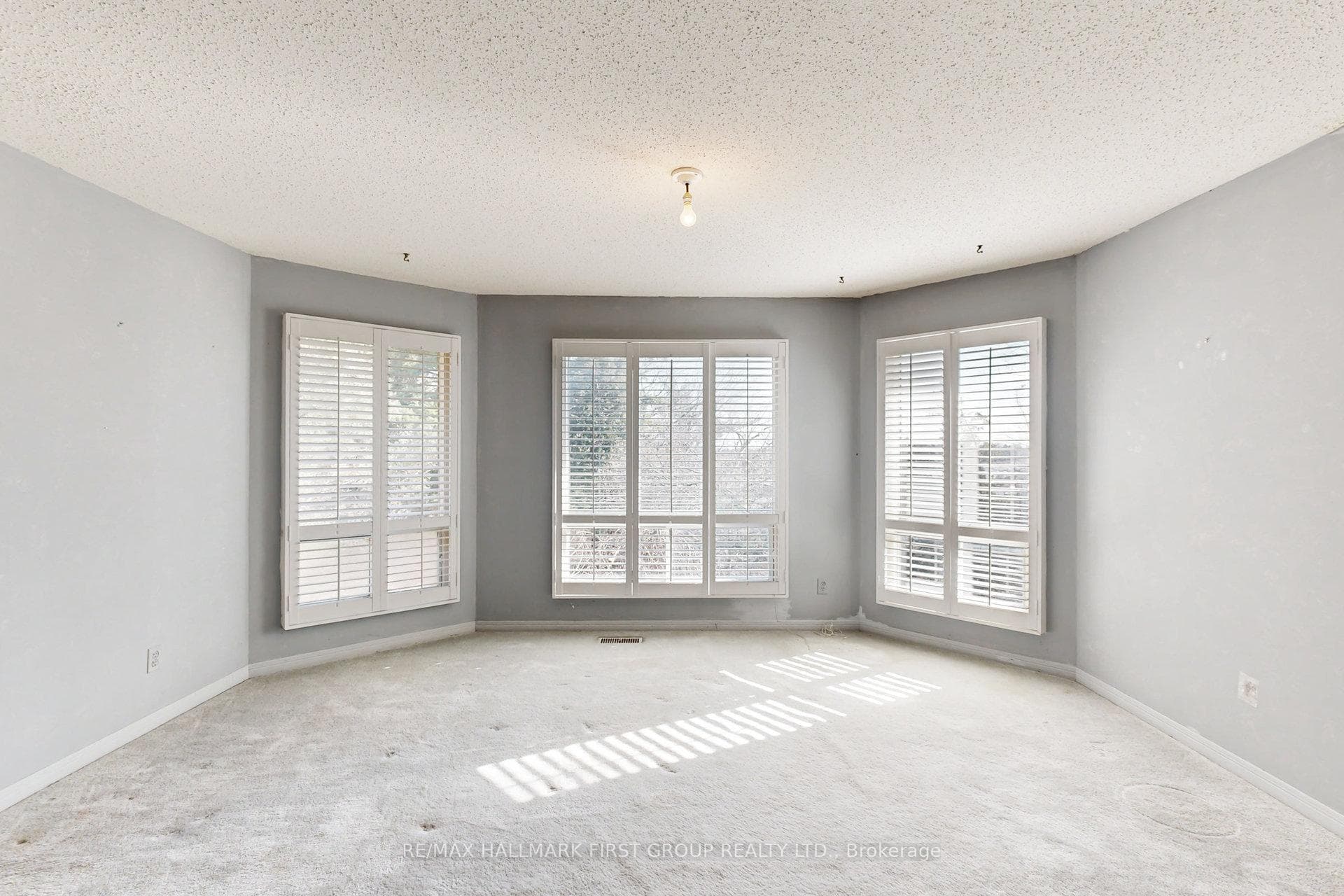 1008 Riverview Crescent photo 36