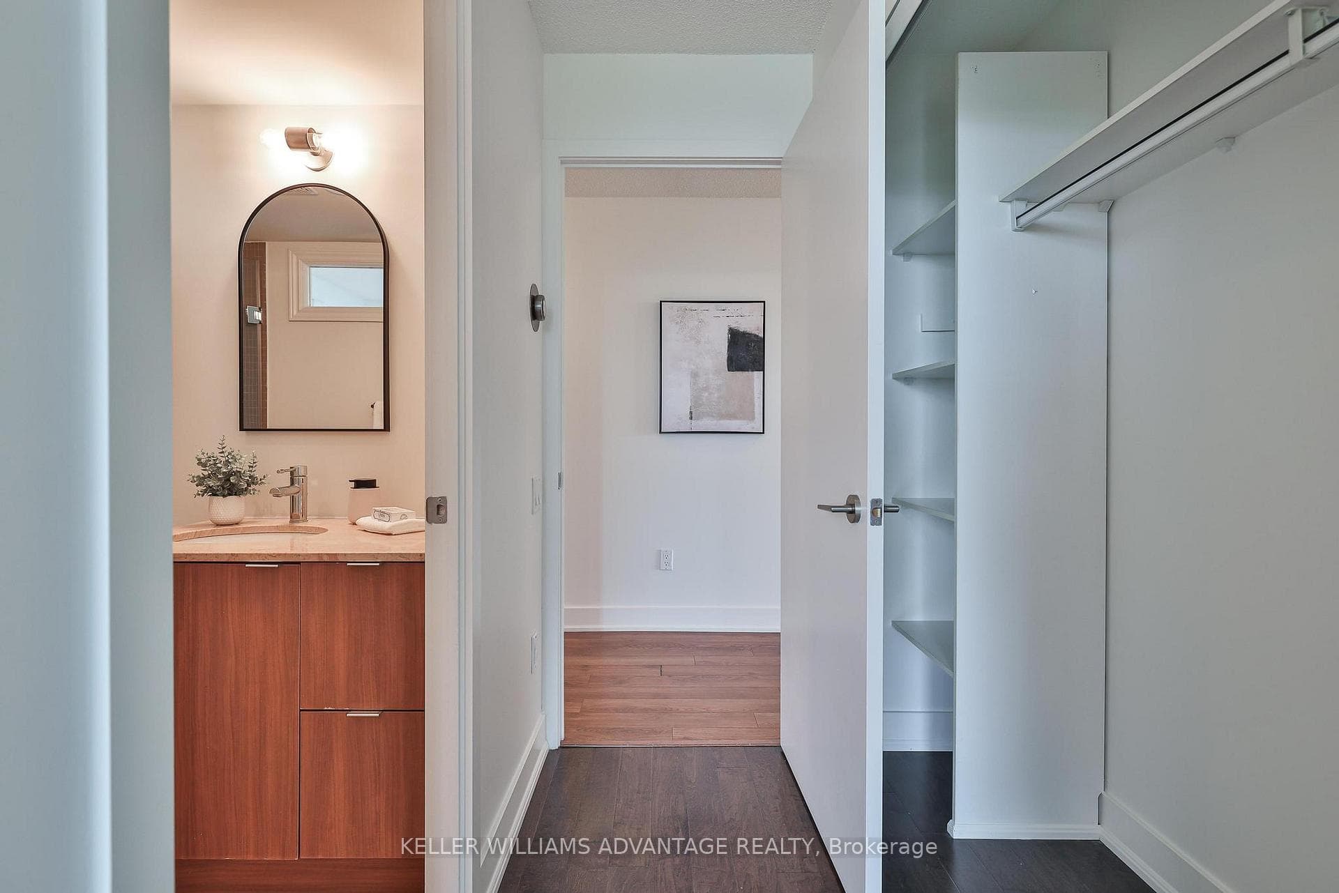 1048 Broadview Avenue Unit 1208 photo 14