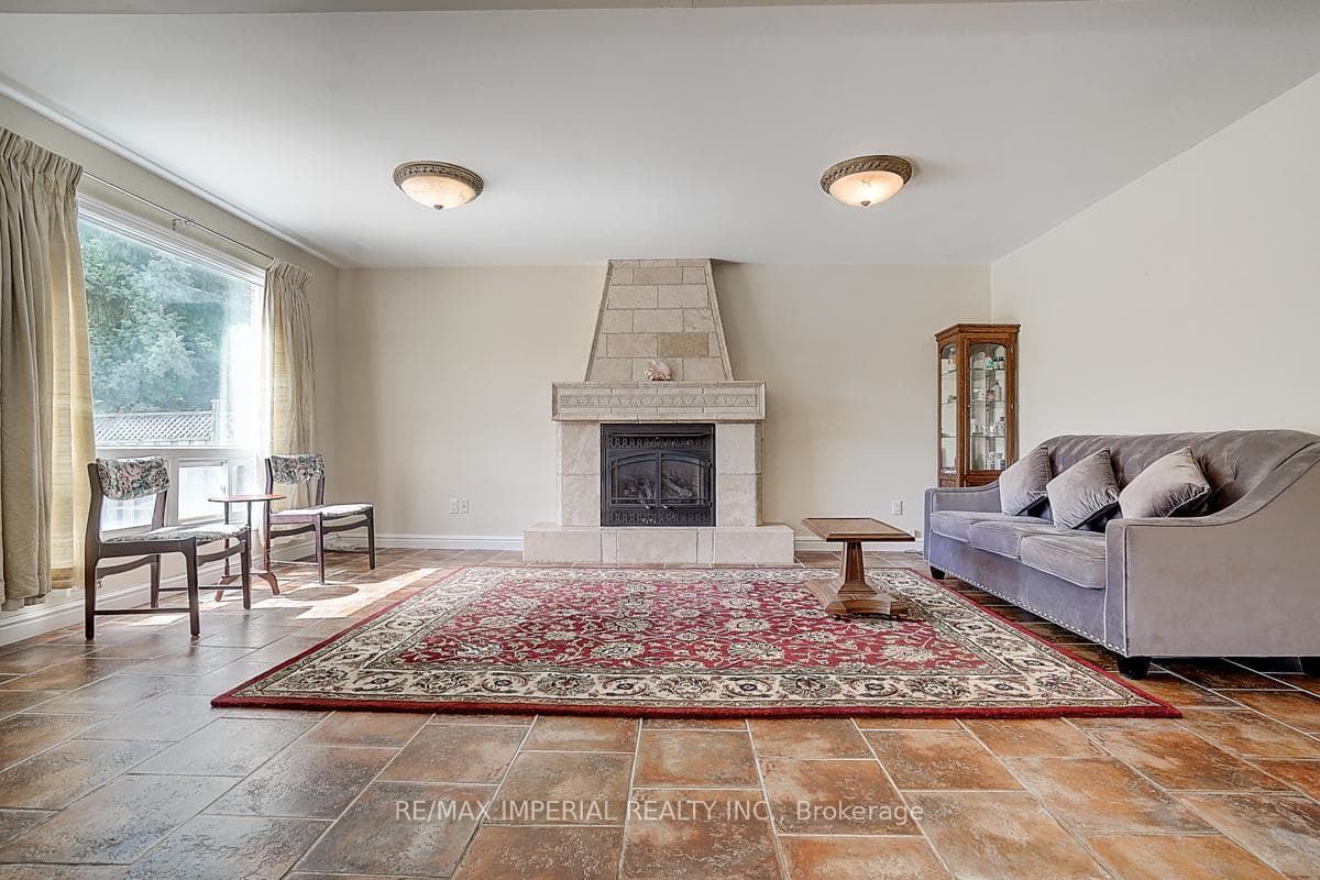 1407 GREENRIDGE Circle photo 9