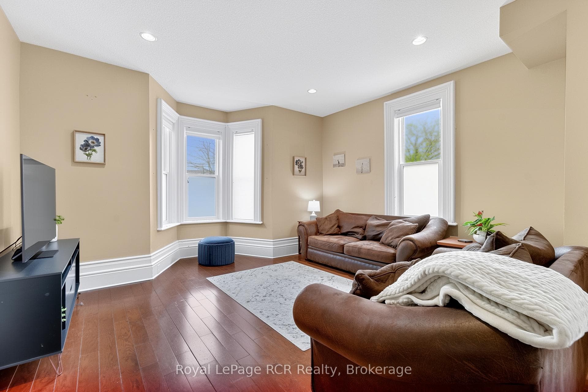 236 Andrew Street photo 13