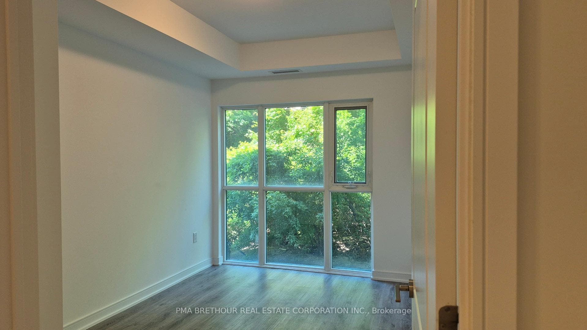 25 Neighbourhood Lane Unit 208 photo 11