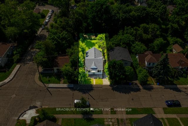 232 Broadway Avenue photo 5