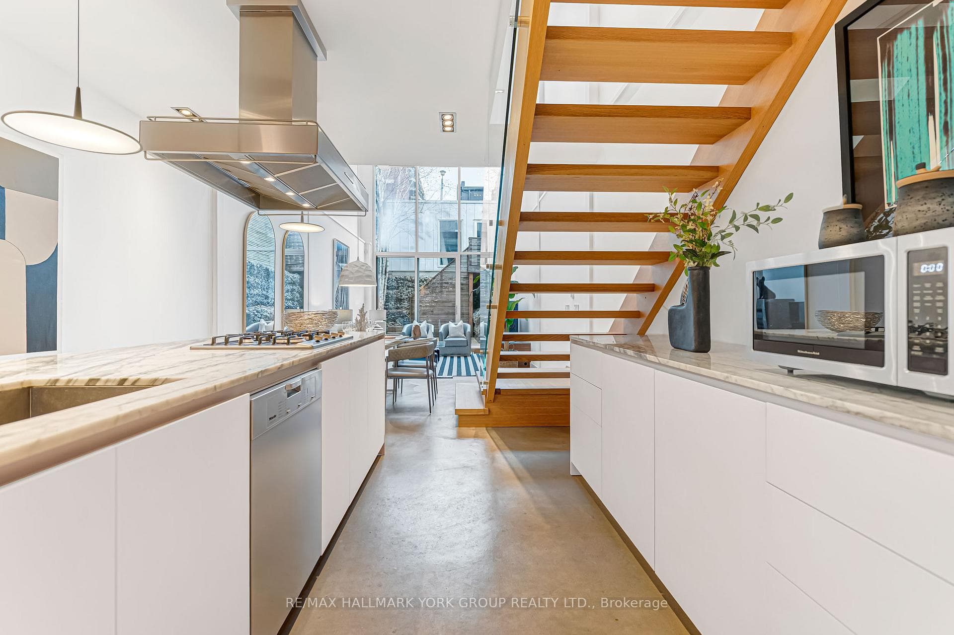 840 Richmond Street photo 23