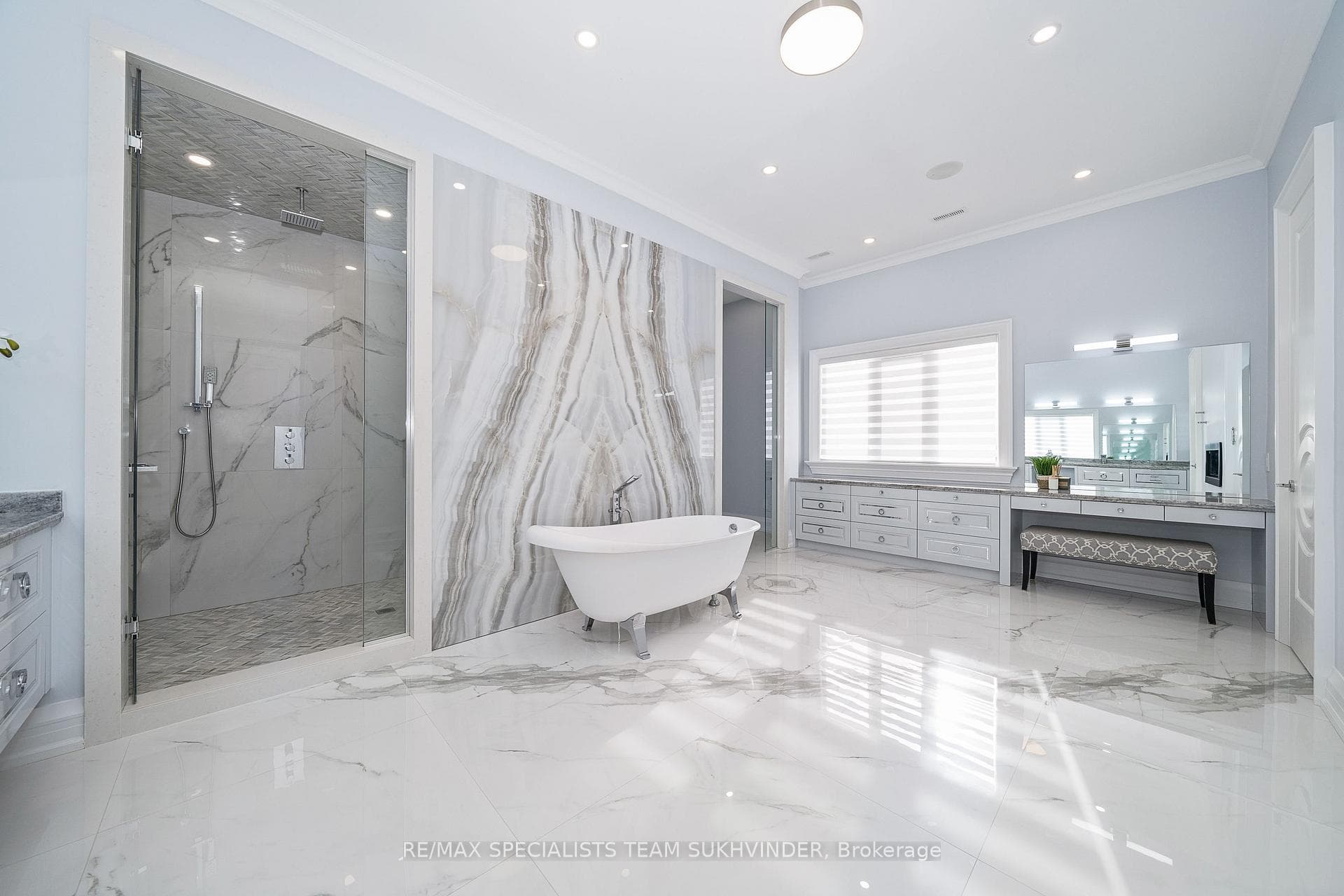 15696 Kennedy Road photo 24