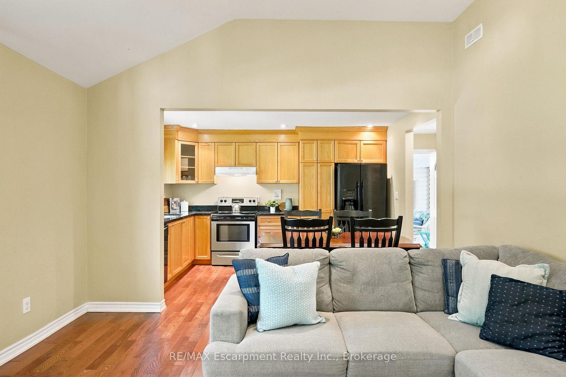16 Hiawatha Road photo 20