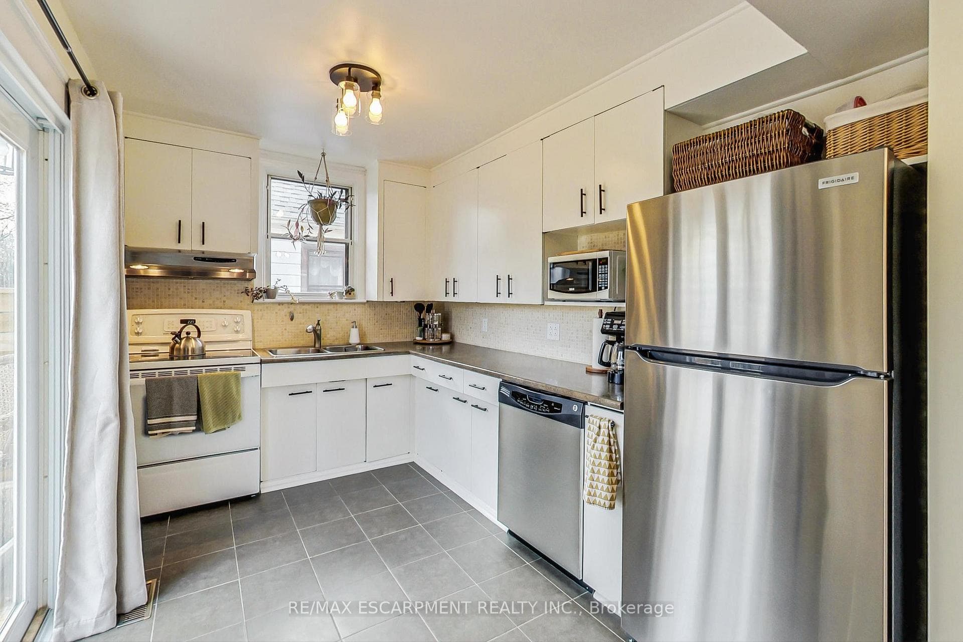 265 East 26th Street photo 11