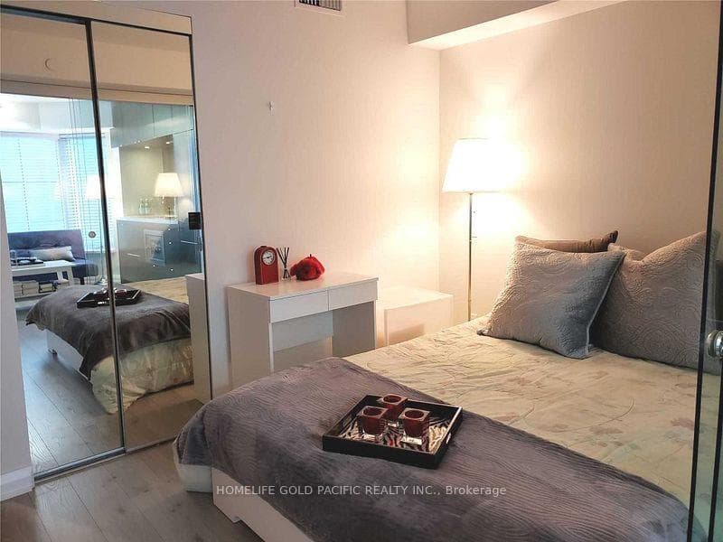 155 Yorkville Avenue Unit 1206 photo 13