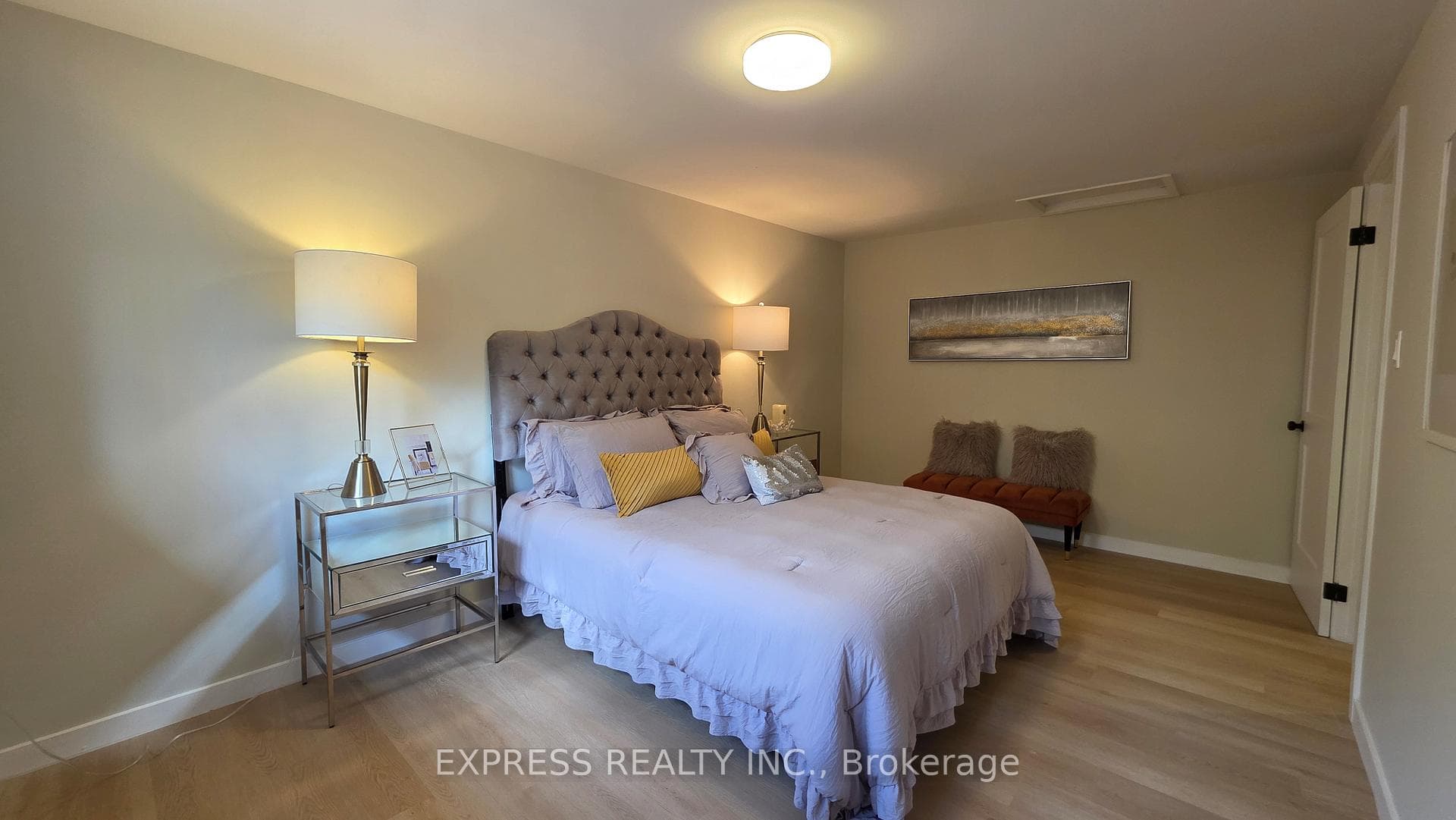 1215 Garthdale Court photo 16