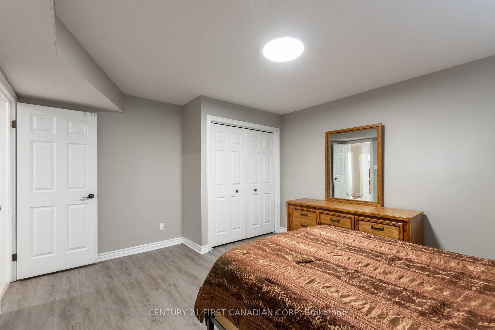 109 Princess Avenue photo 33