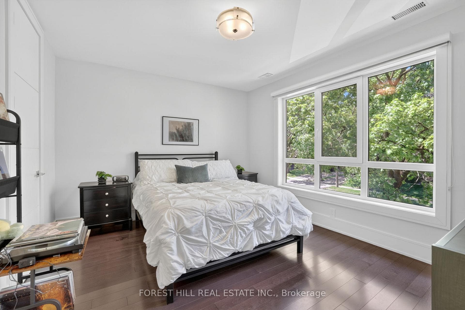 51 Greenfield Drive photo 26