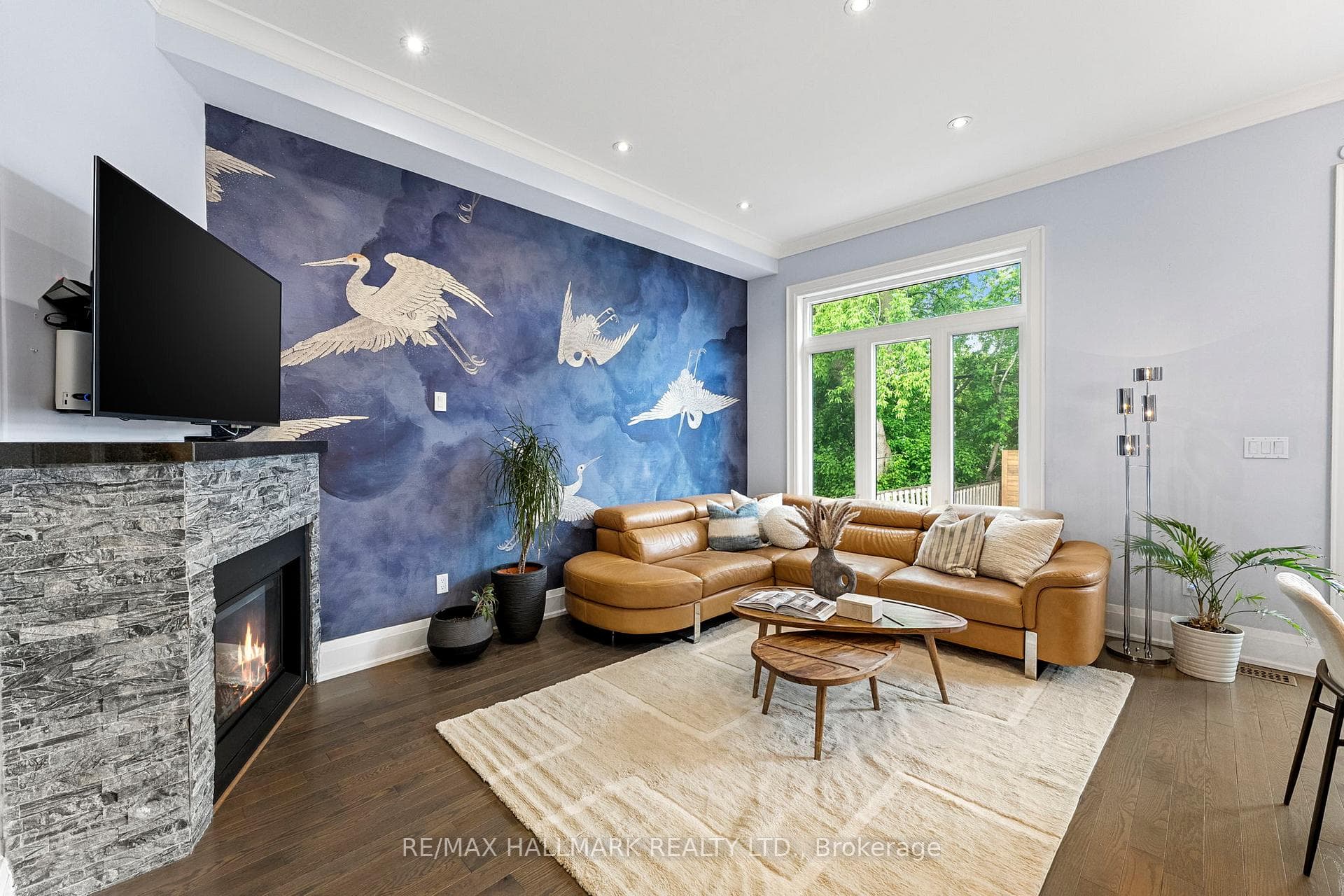 341 Rhodes Avenue photo 5