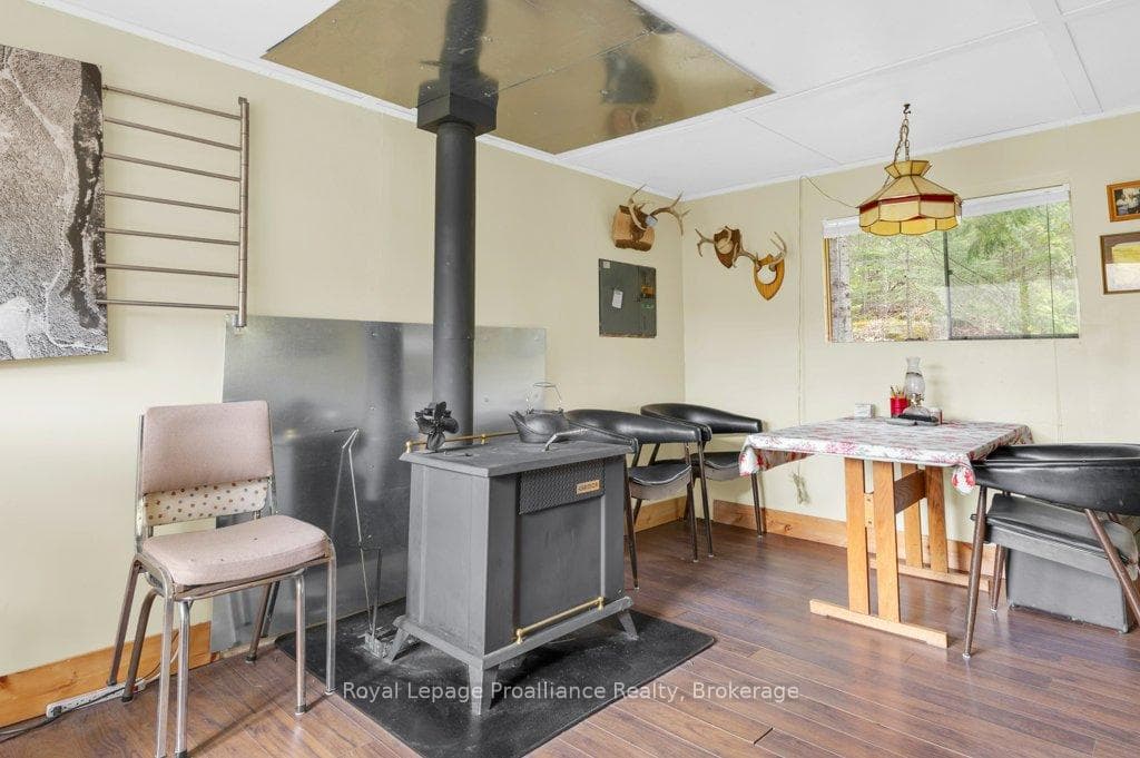 2611 River Road photo 9