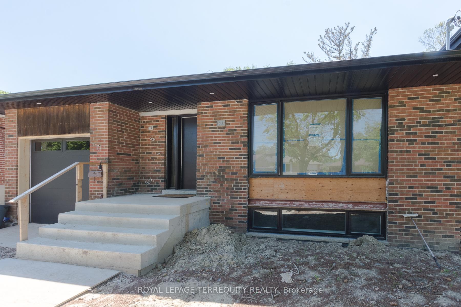 23 Decarie Circle Unit Bsmt photo 20