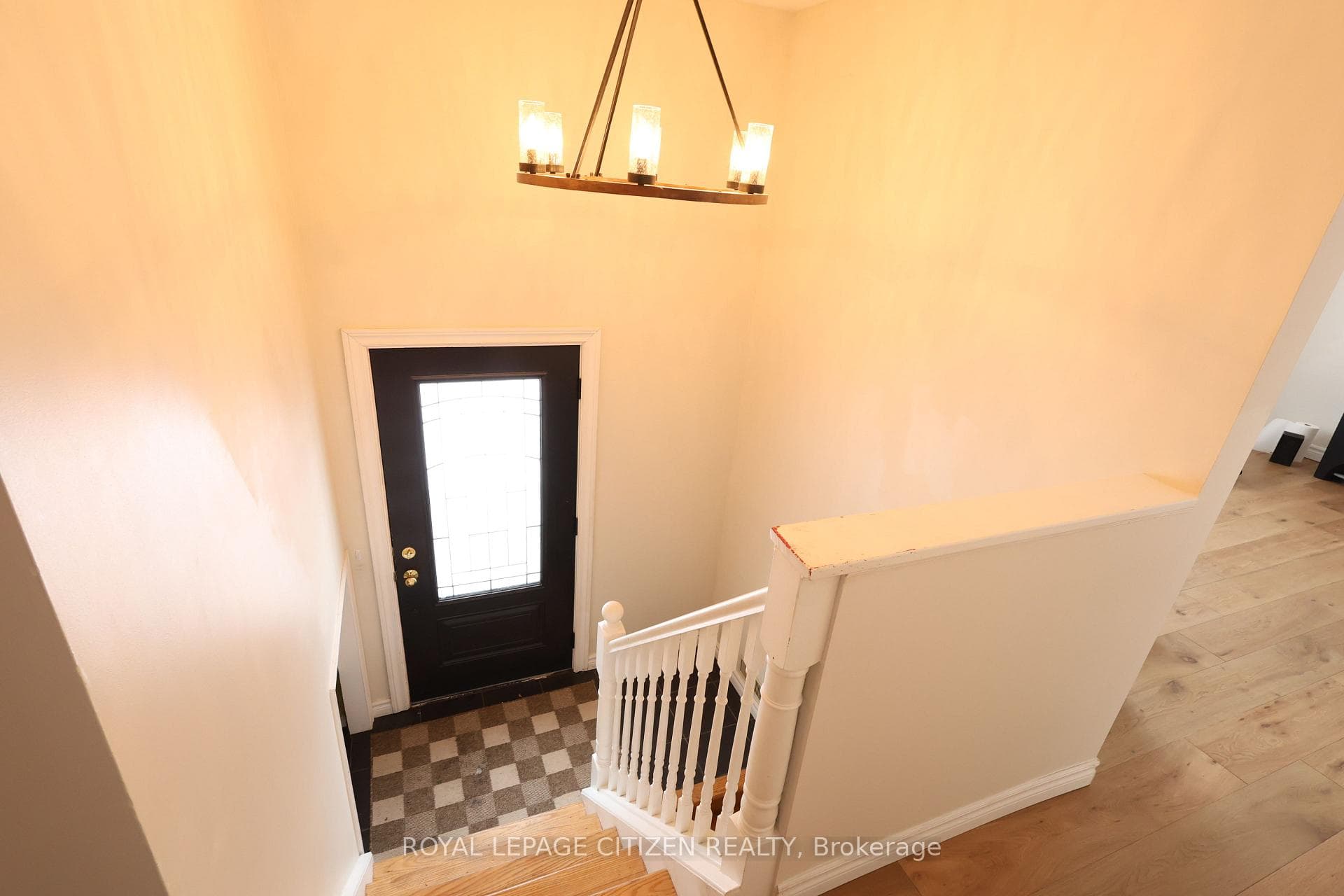 82 Steffler Drive photo 2