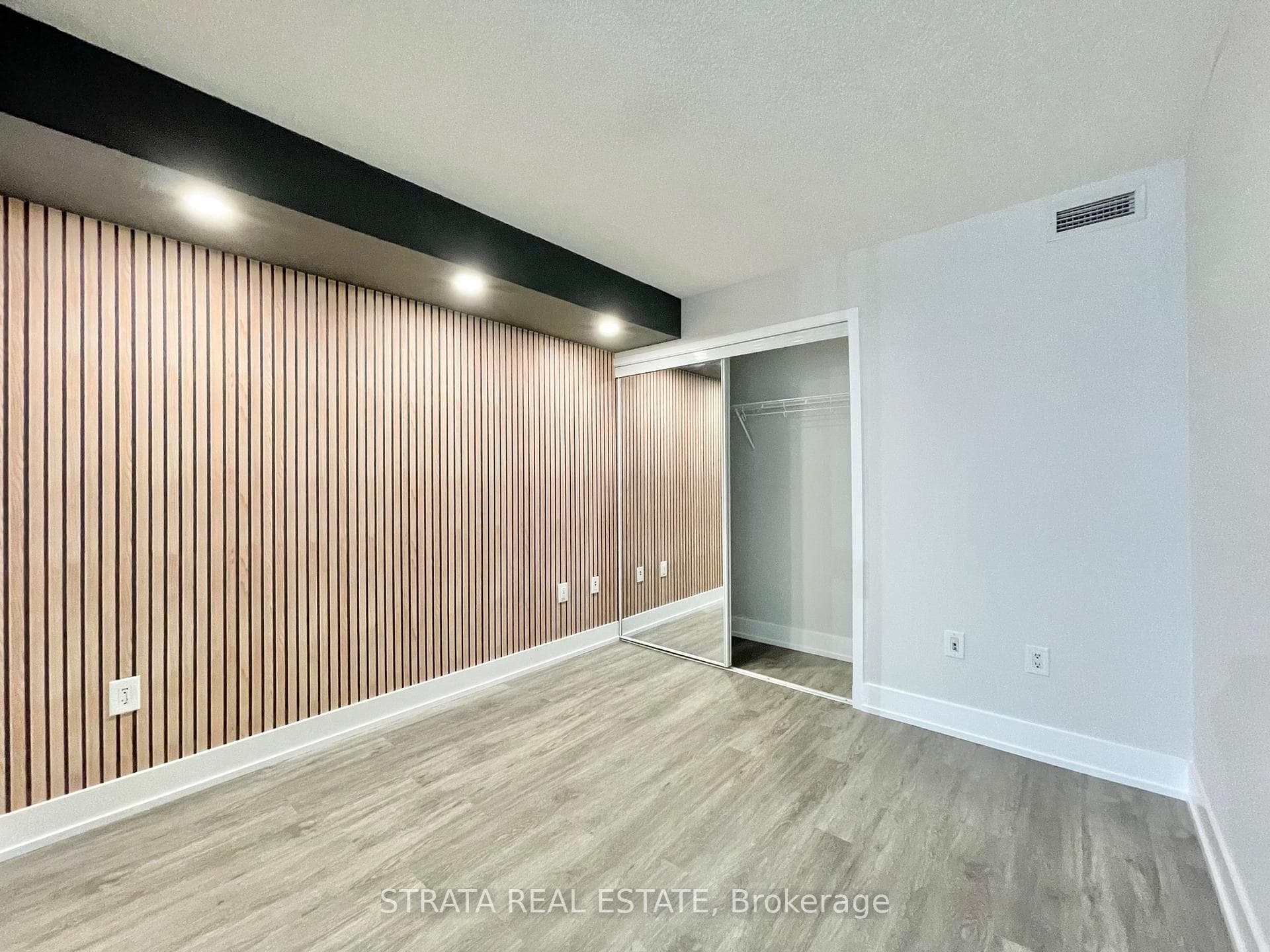 4K Spadina Avenue Unit 918 photo 5