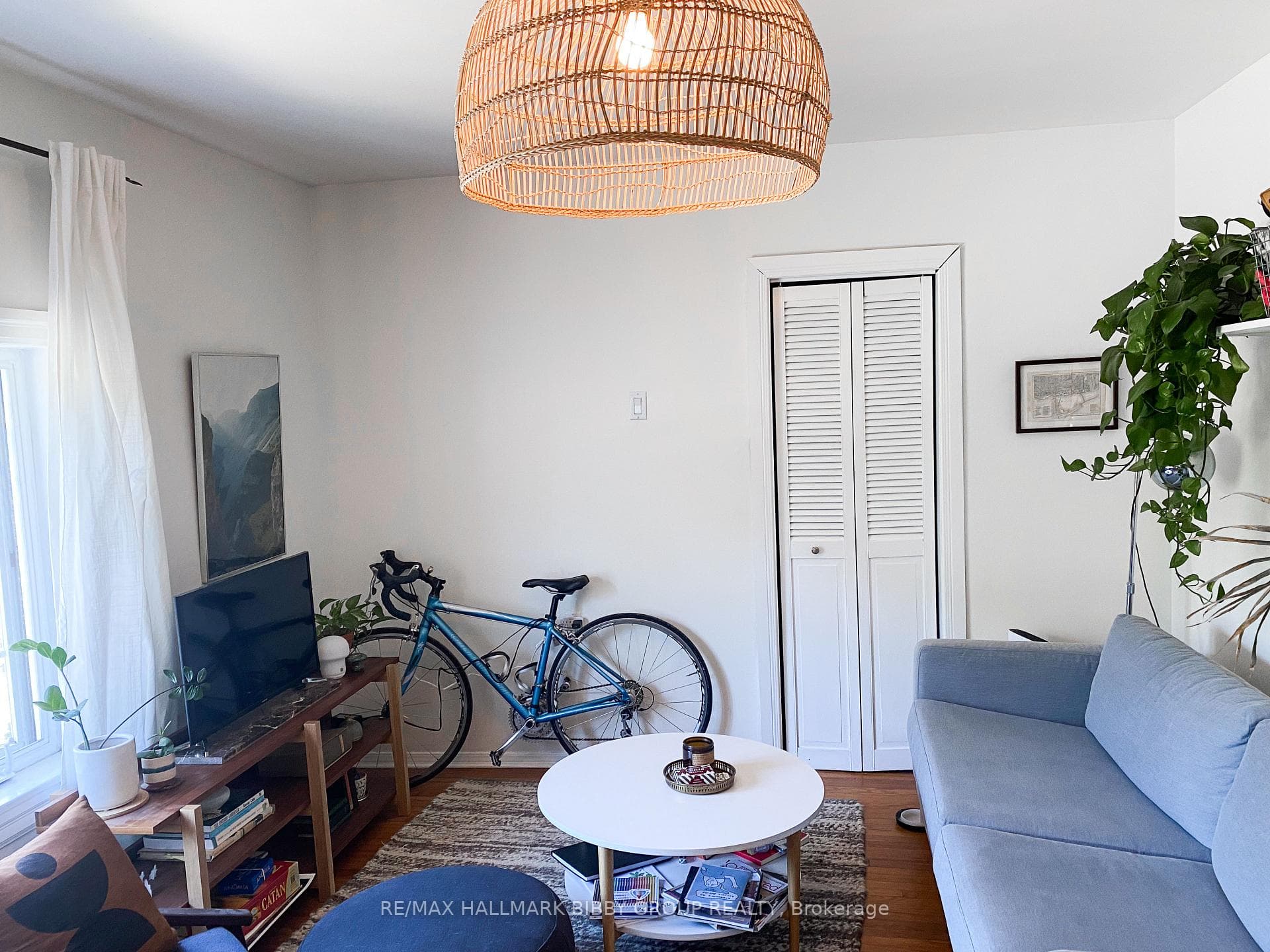 180 Eastwood Road photo 4