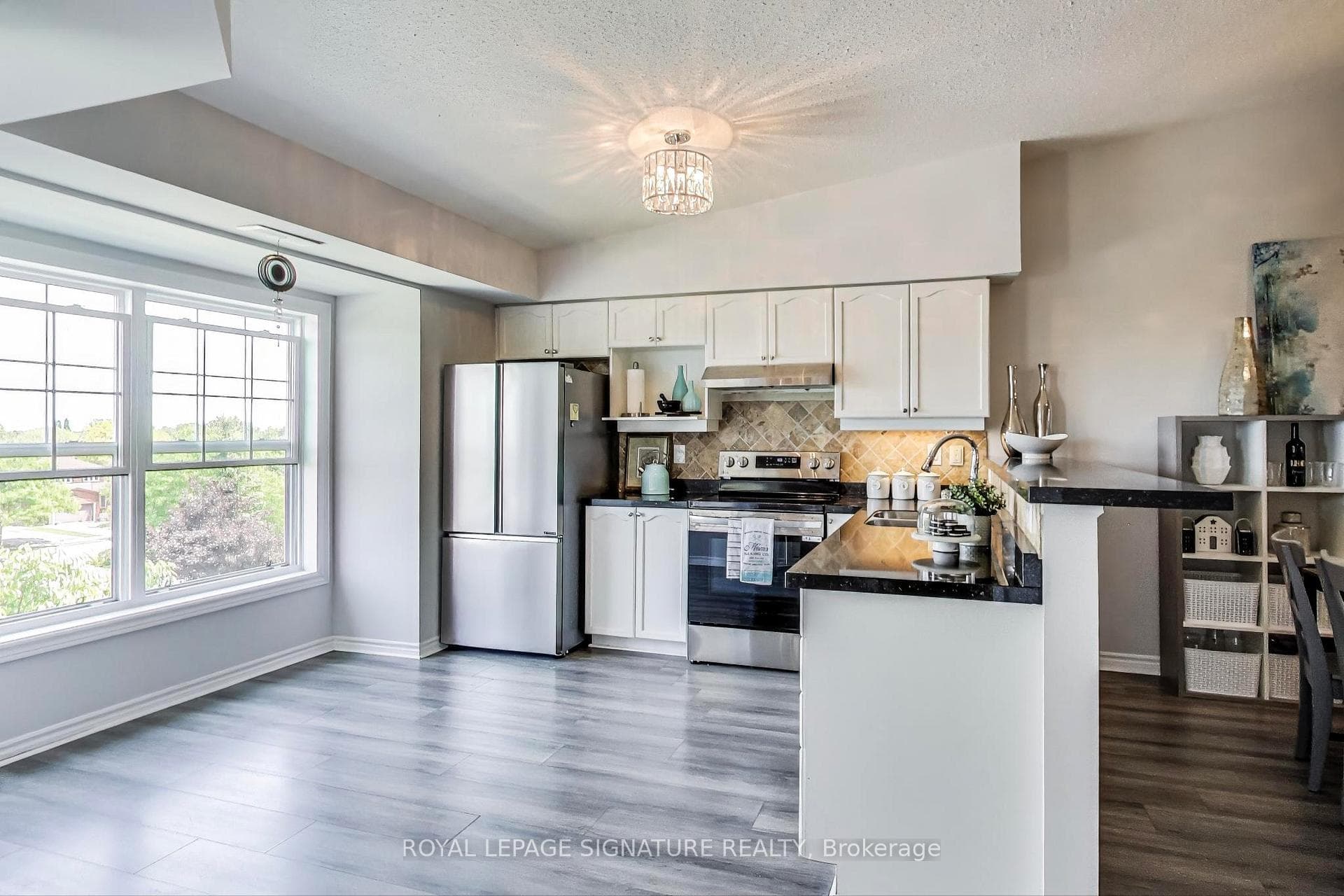 Extra Large Kitchen
