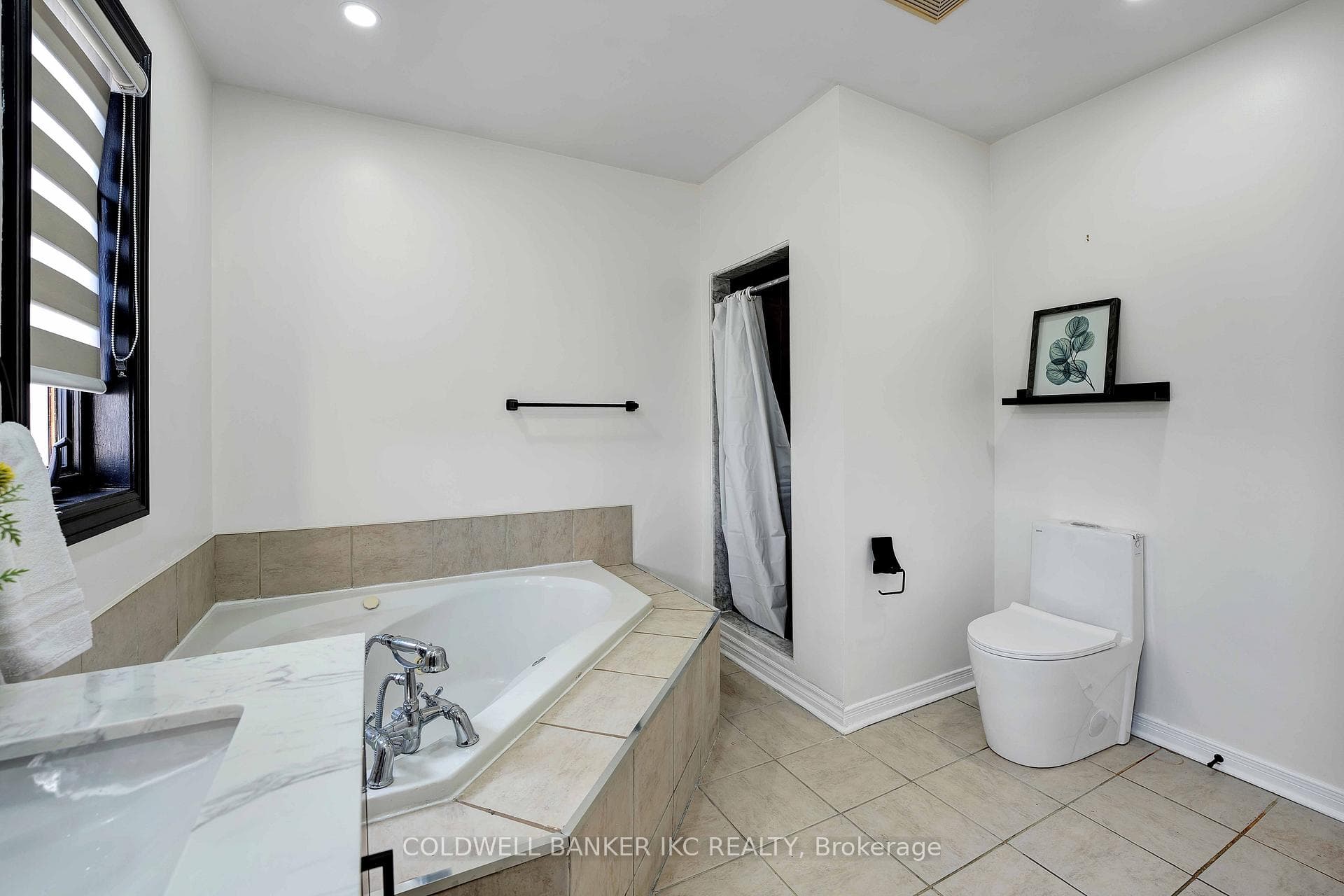 4 Deforest Drive photo 12