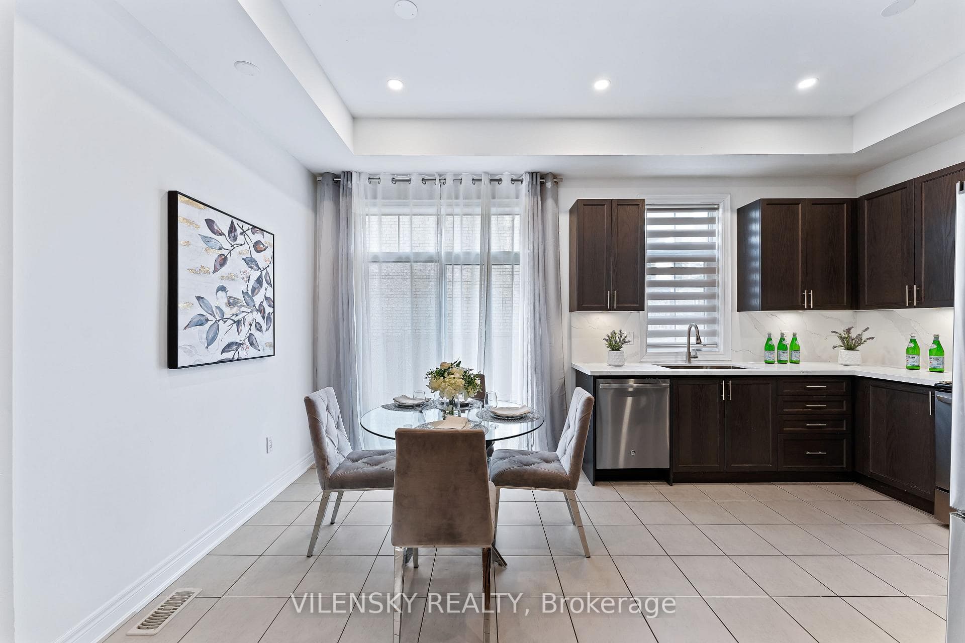 20 Kingsville Lane photo 14