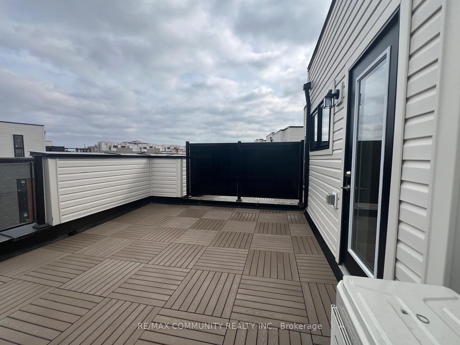 165 Tapscott Road Unit 08 photo 19