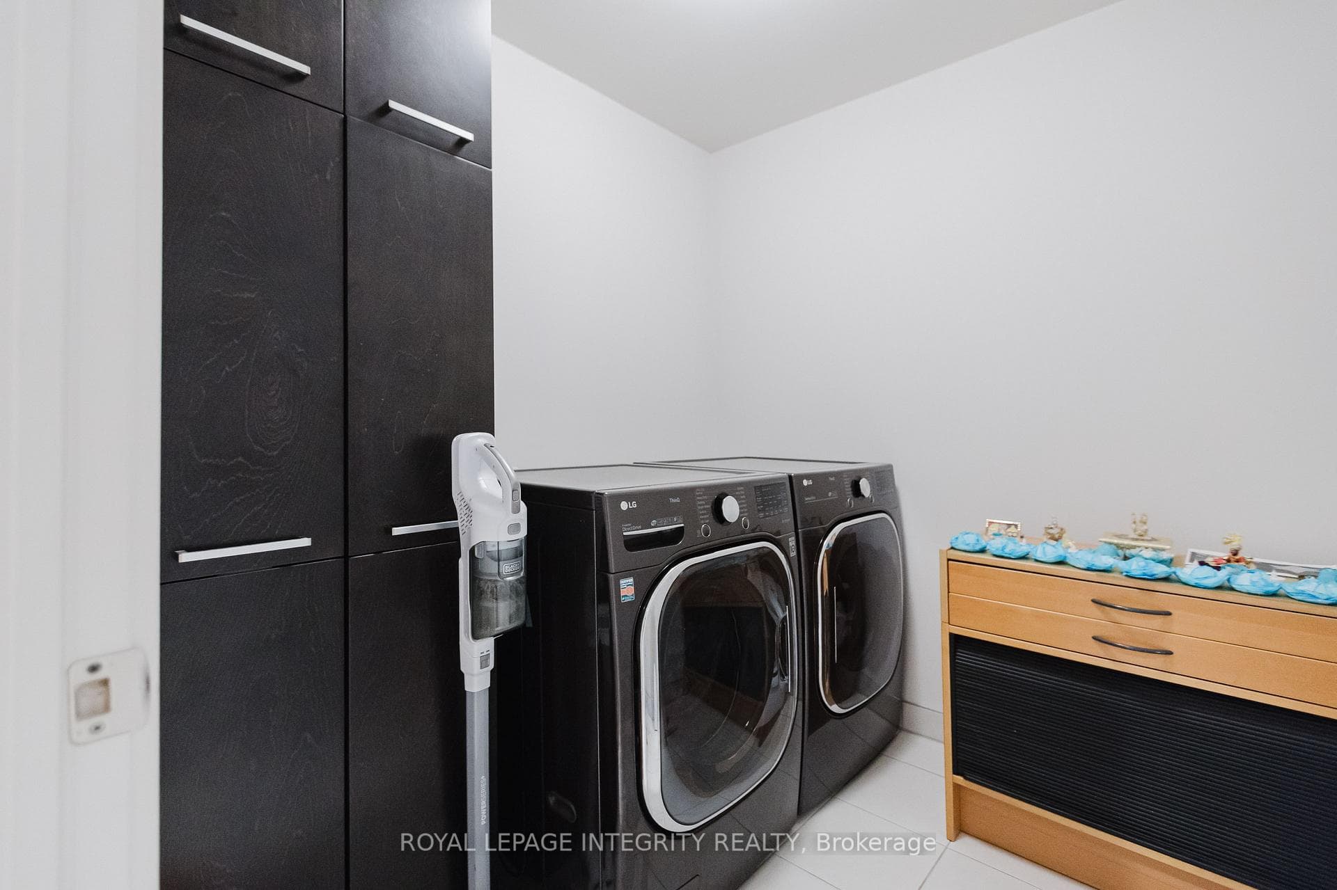 900 Chipping Circle photo 36