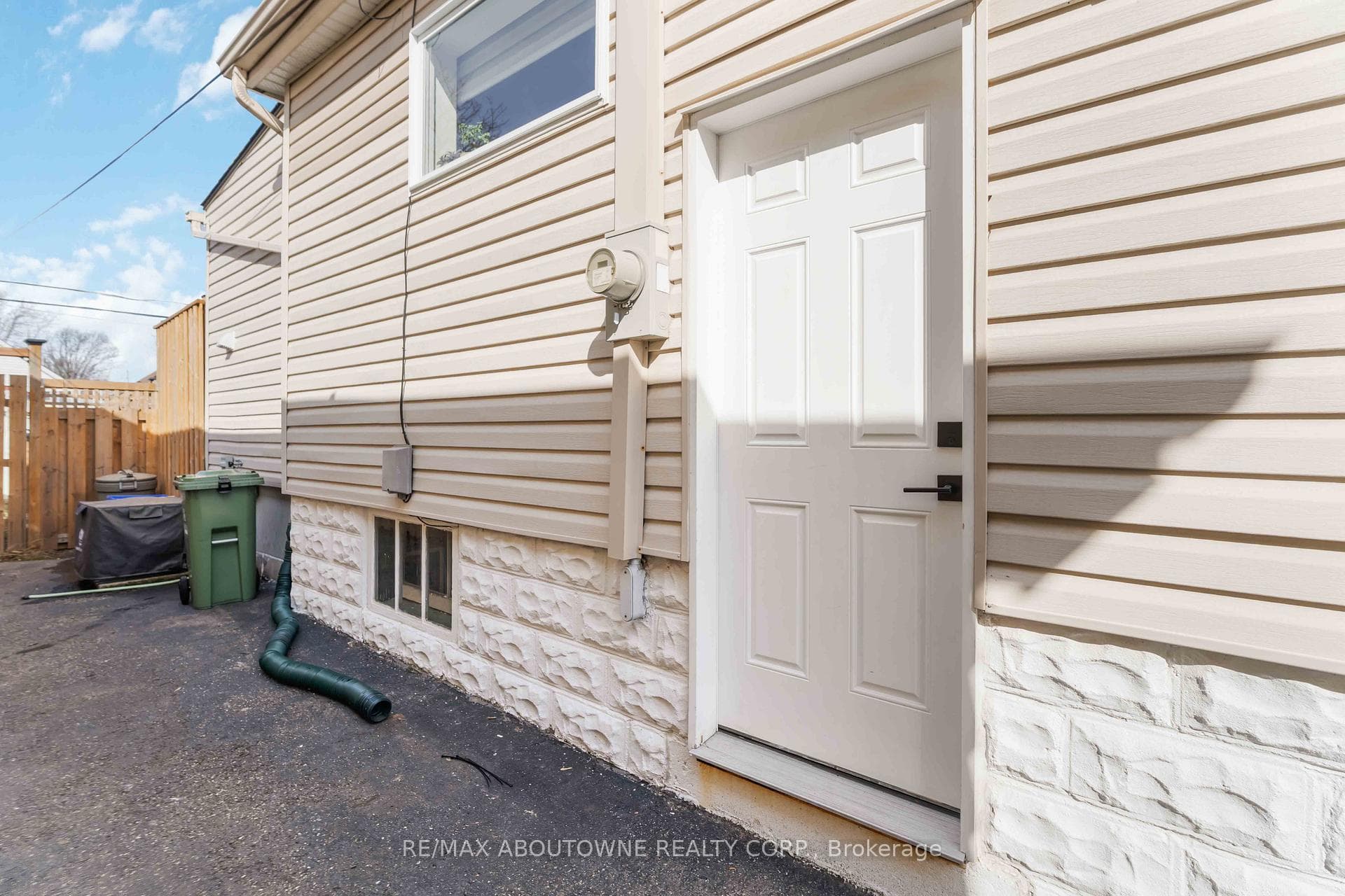 54 Weir Street photo 31