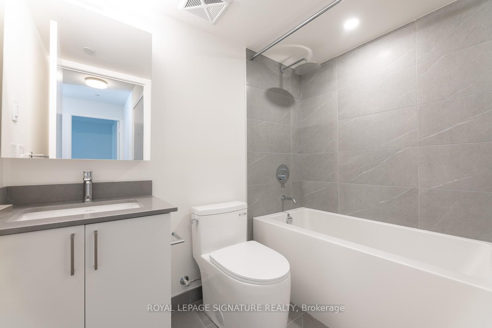 500 Wilson Avenue Unit 209 photo 2