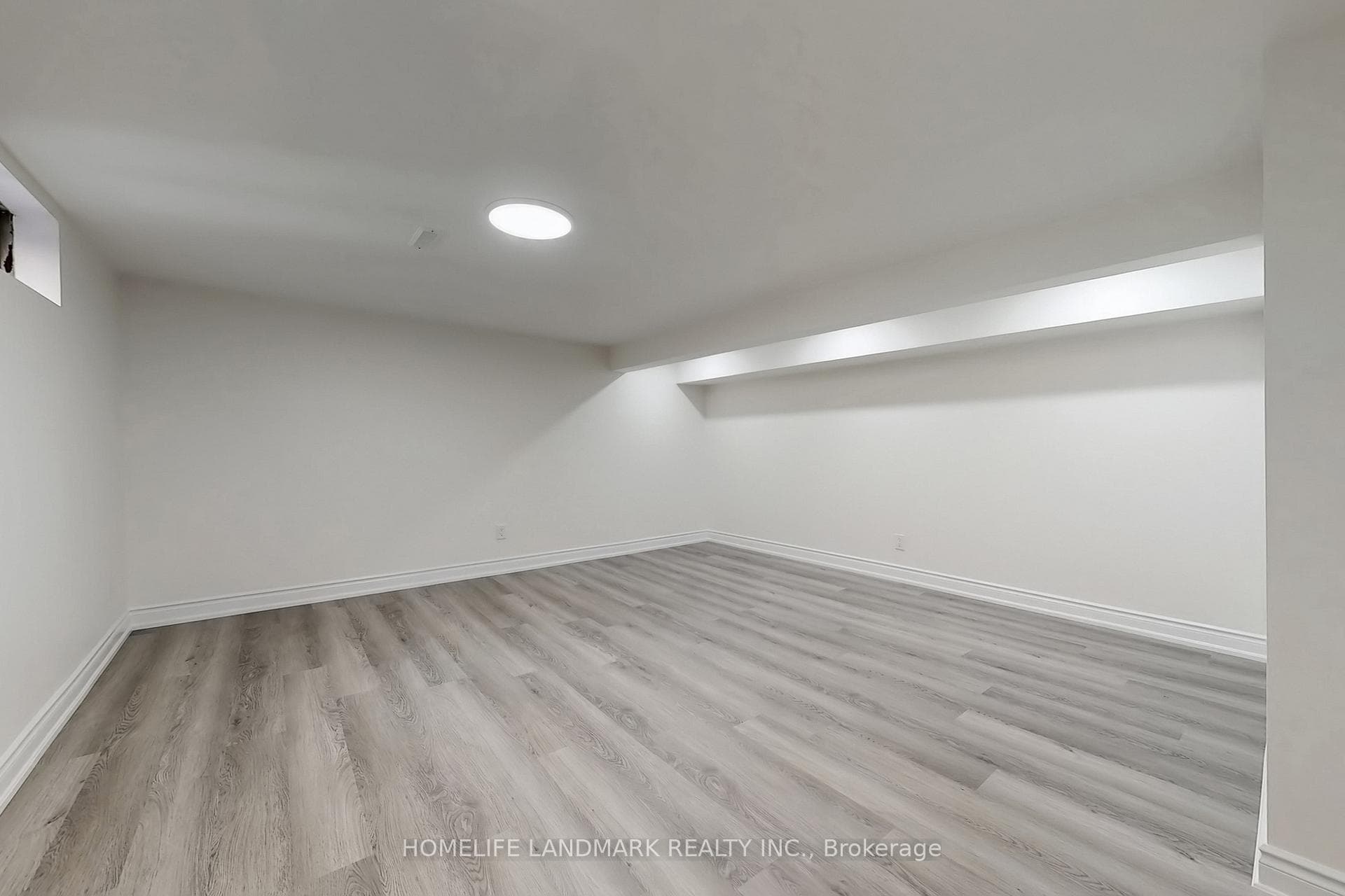 38 Pebblehill Square photo 41