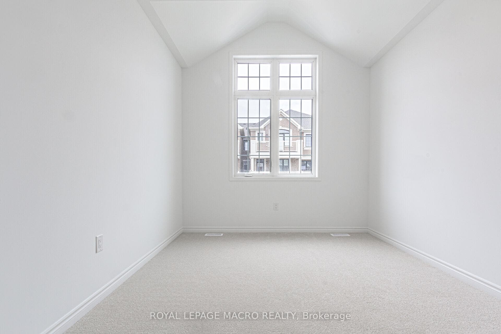1832 Thames Circle photo 27