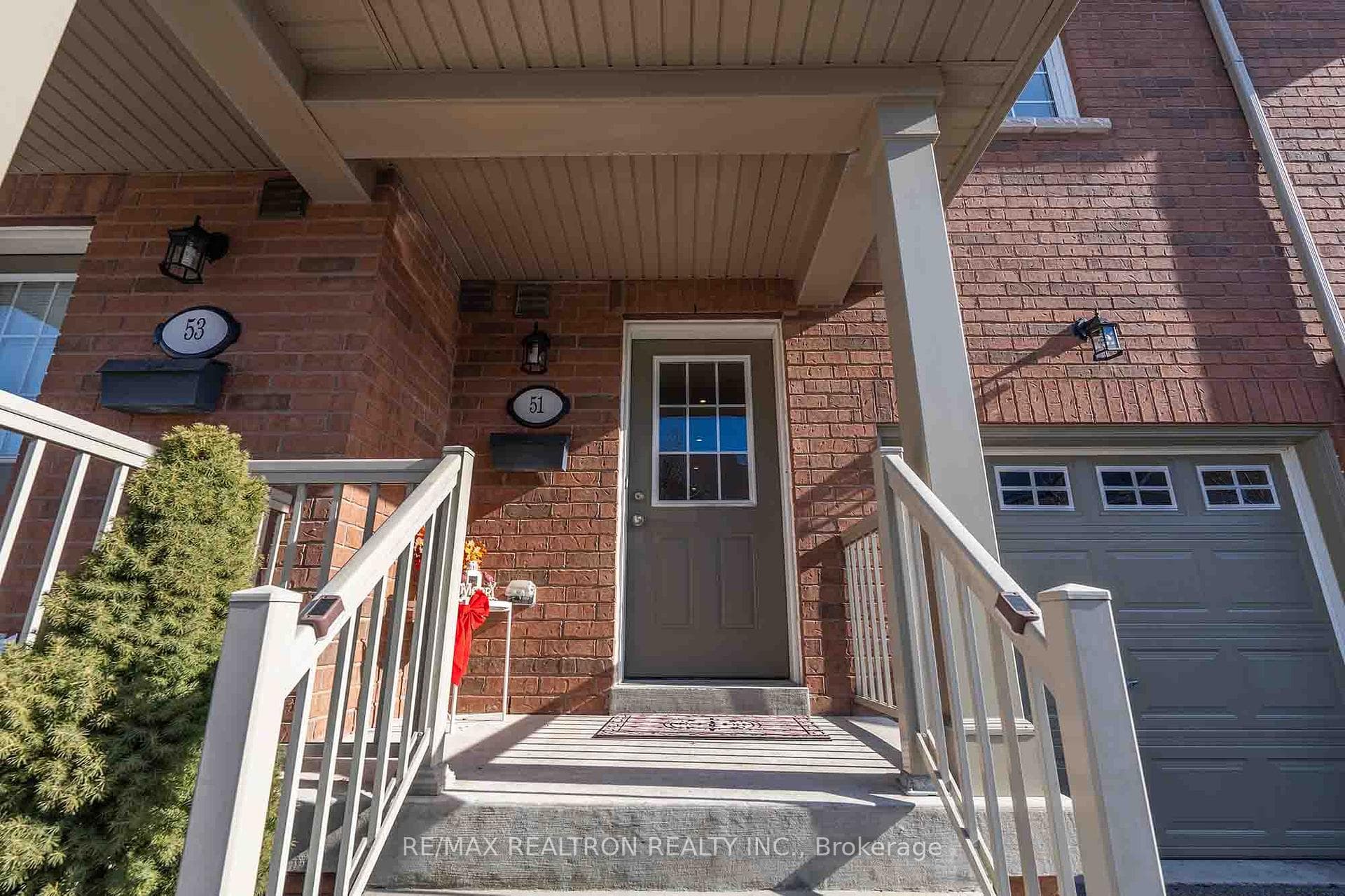 51 Edwin Pearson Street photo 4
