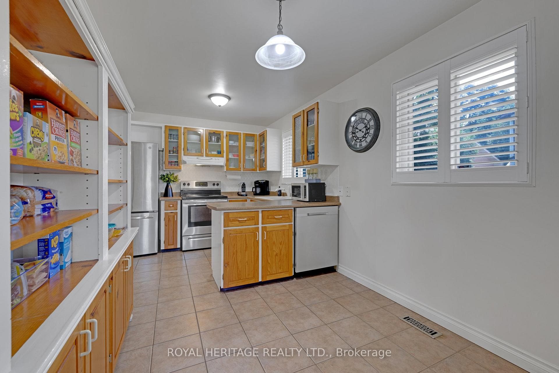 33 Vanstone Court photo 6