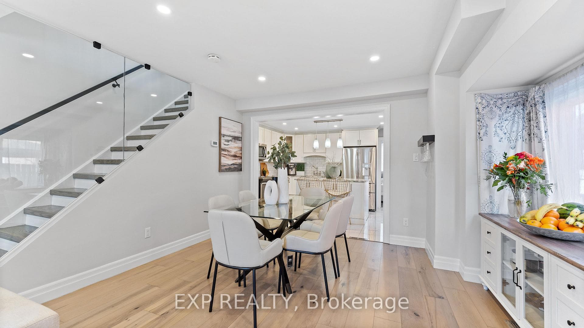 30 Greendale Avenue photo 7