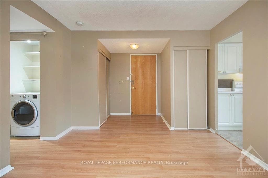 2760 CAROUSEL Crescent Unit 204 photo 16