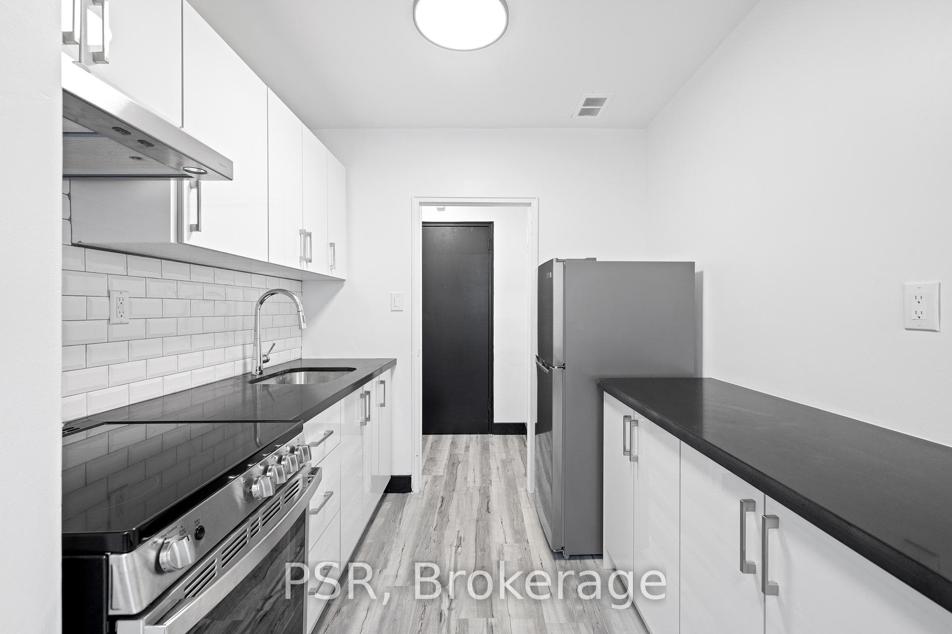 600 Eglinton Avenue Unit 303 photo 7
