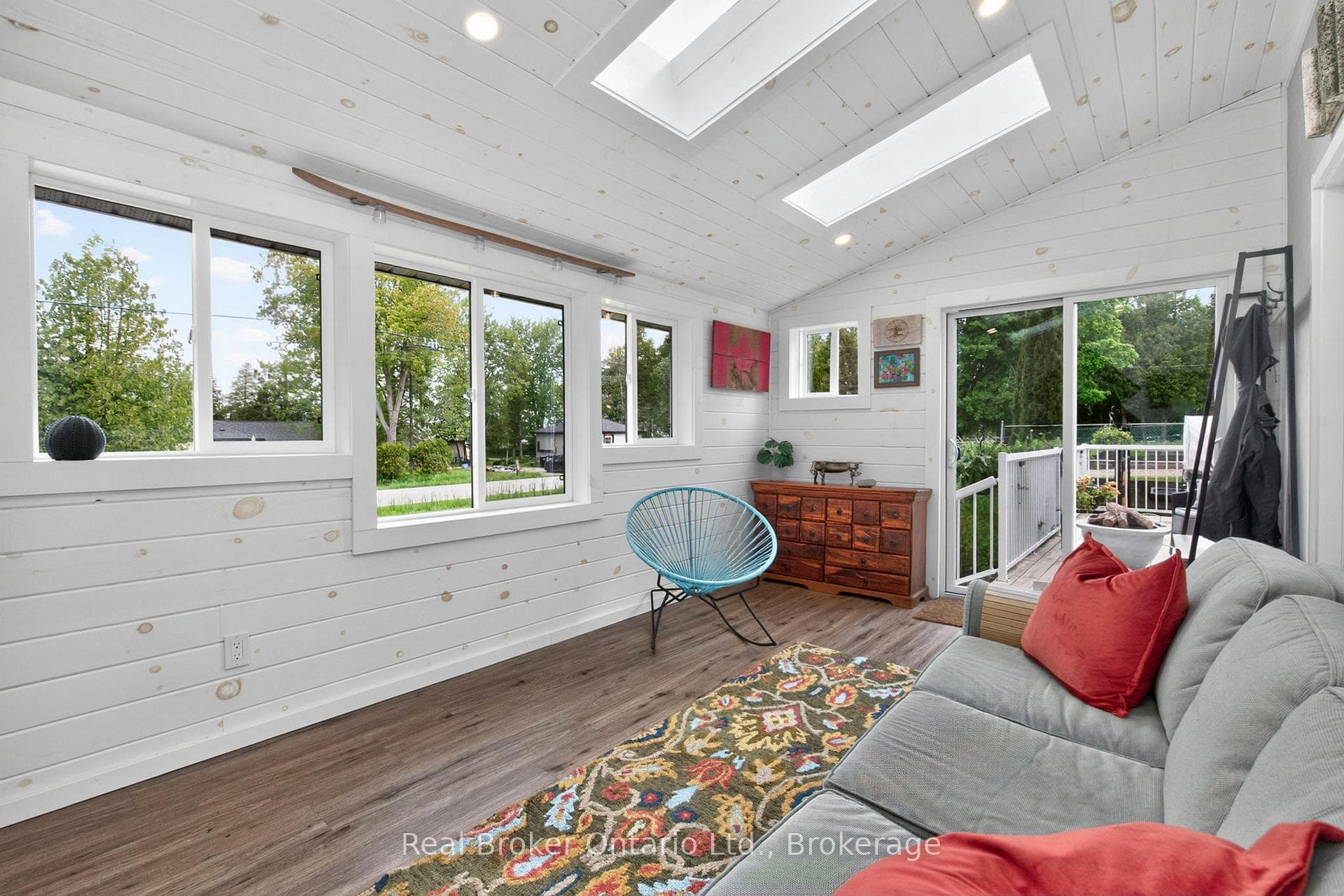 83 King Road photo 15