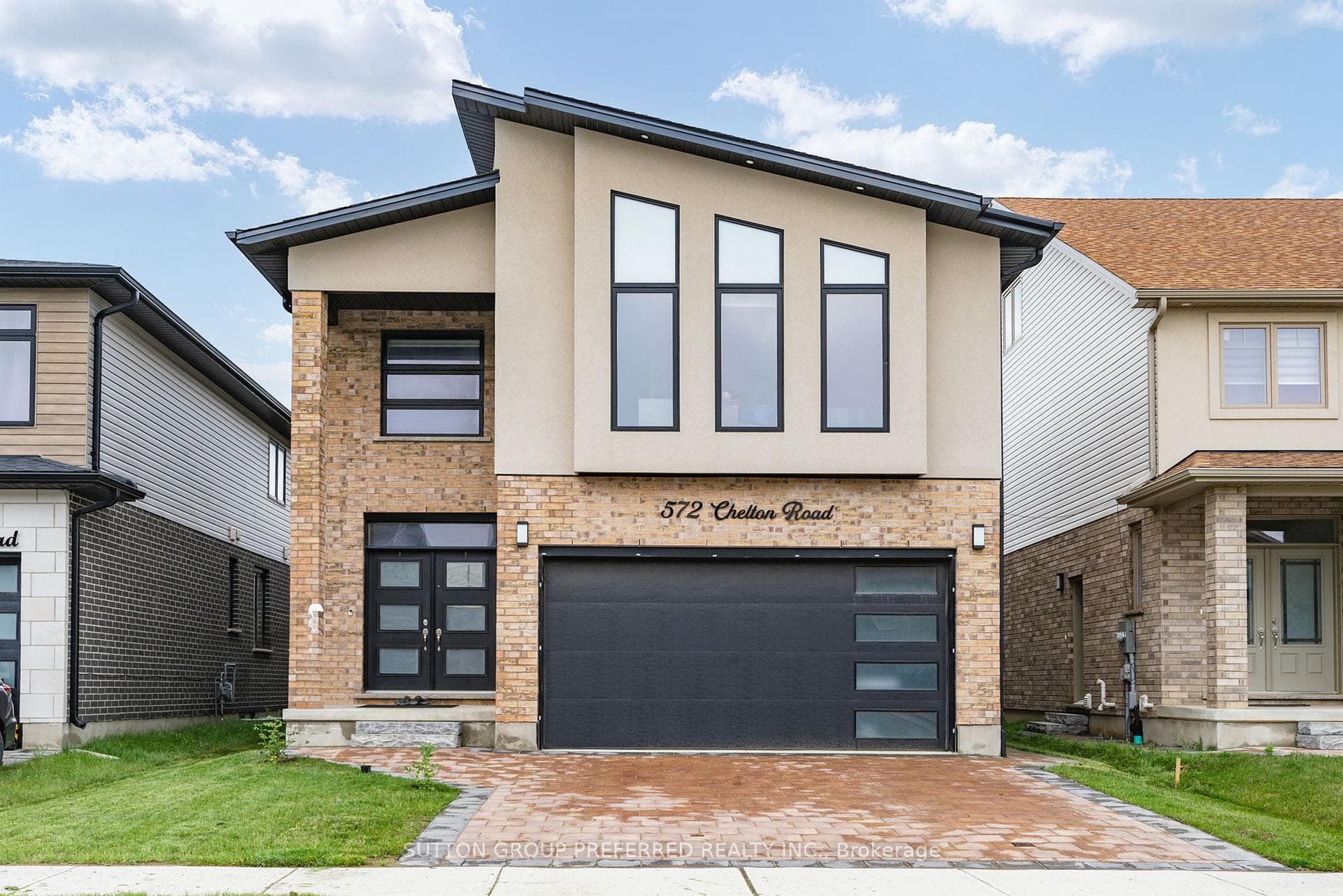 572 Chelton Road photo 1