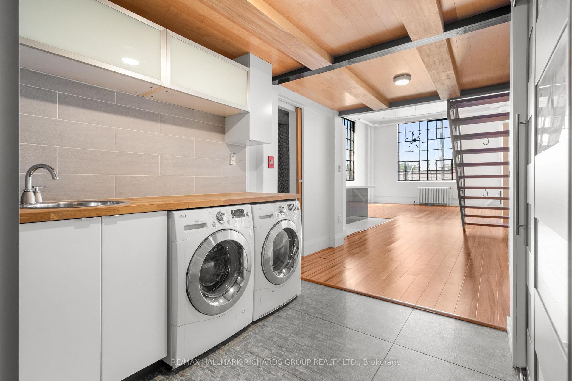 245 Carlaw Avenue Unit 202B photo 22