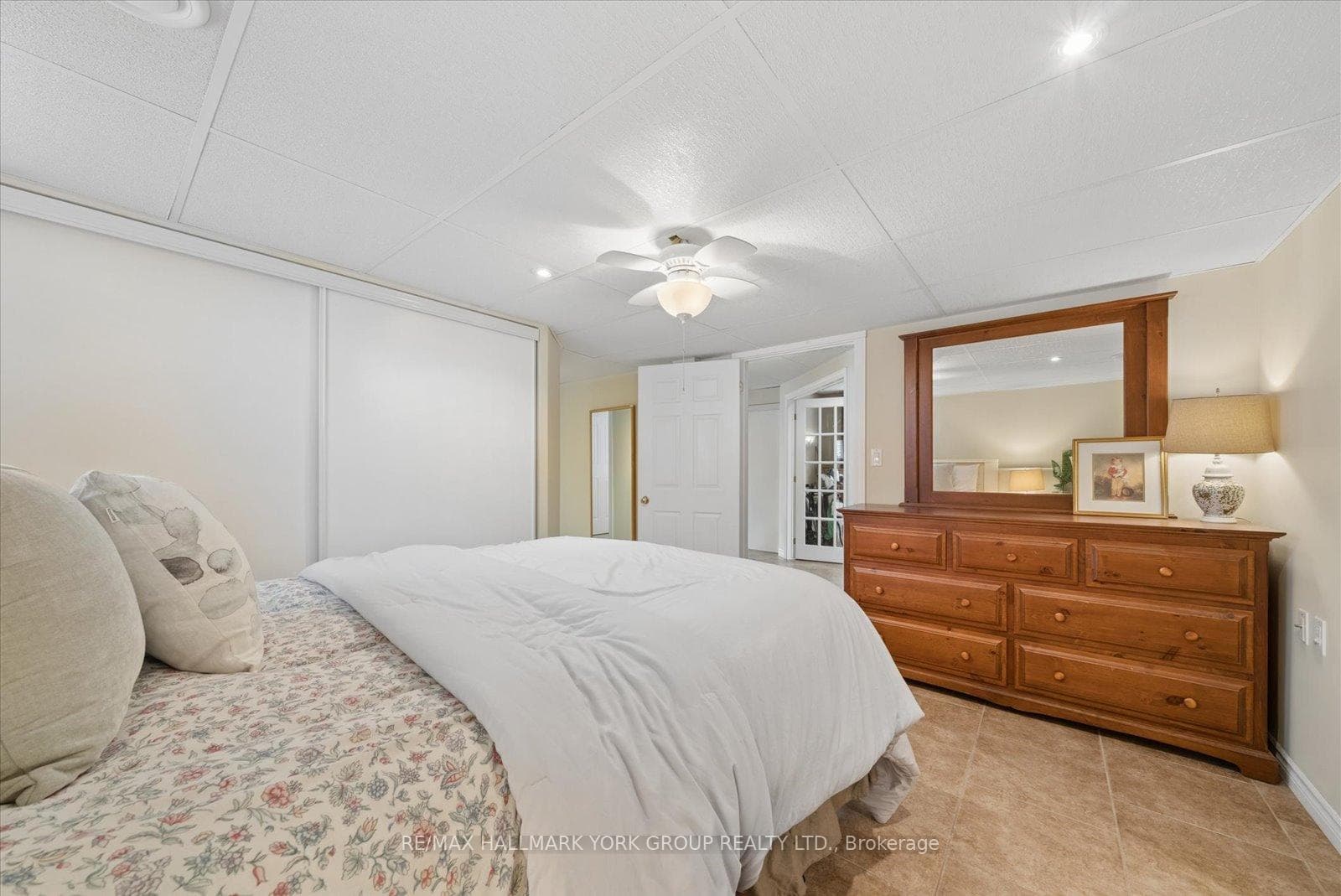 168 Irving Drive photo 19