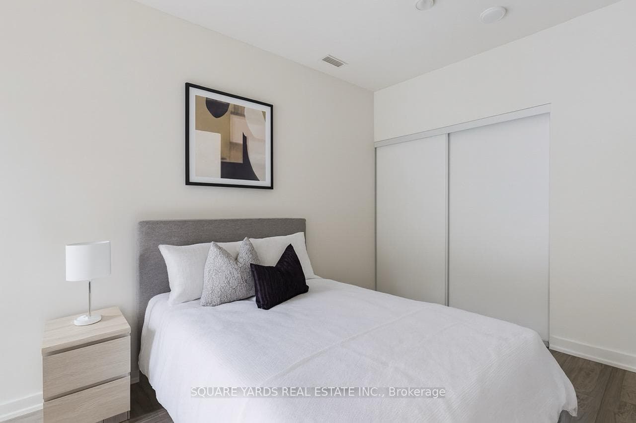 120 Broadway Avenue Unit 818 photo 3