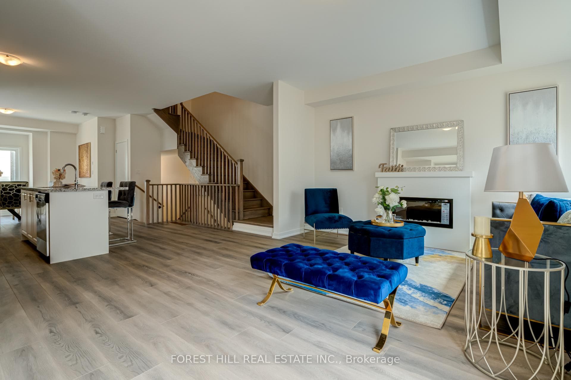 7 Heathrow Lane Unit 31 photo 10