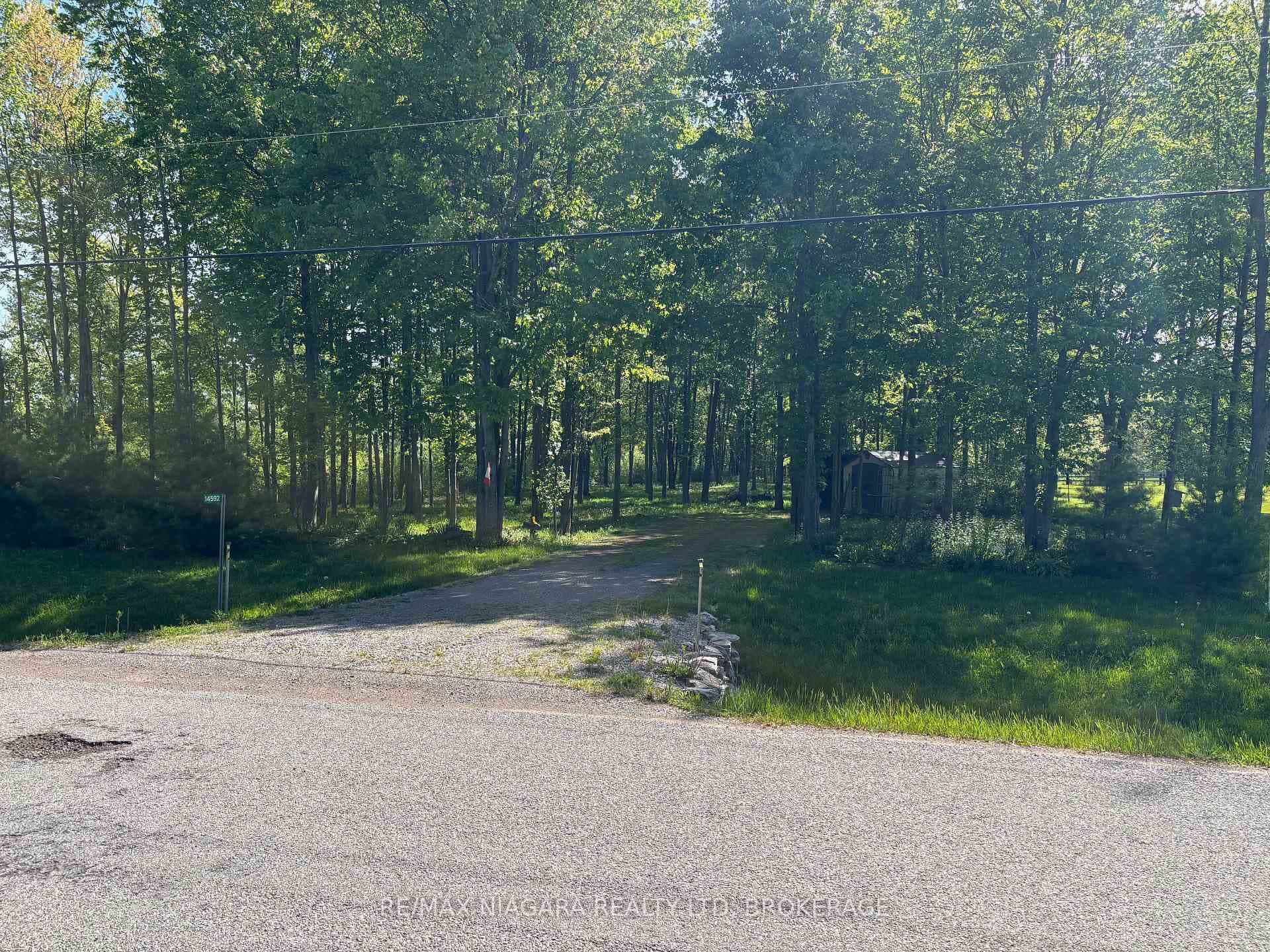 14592 MORRIS Road photo 1