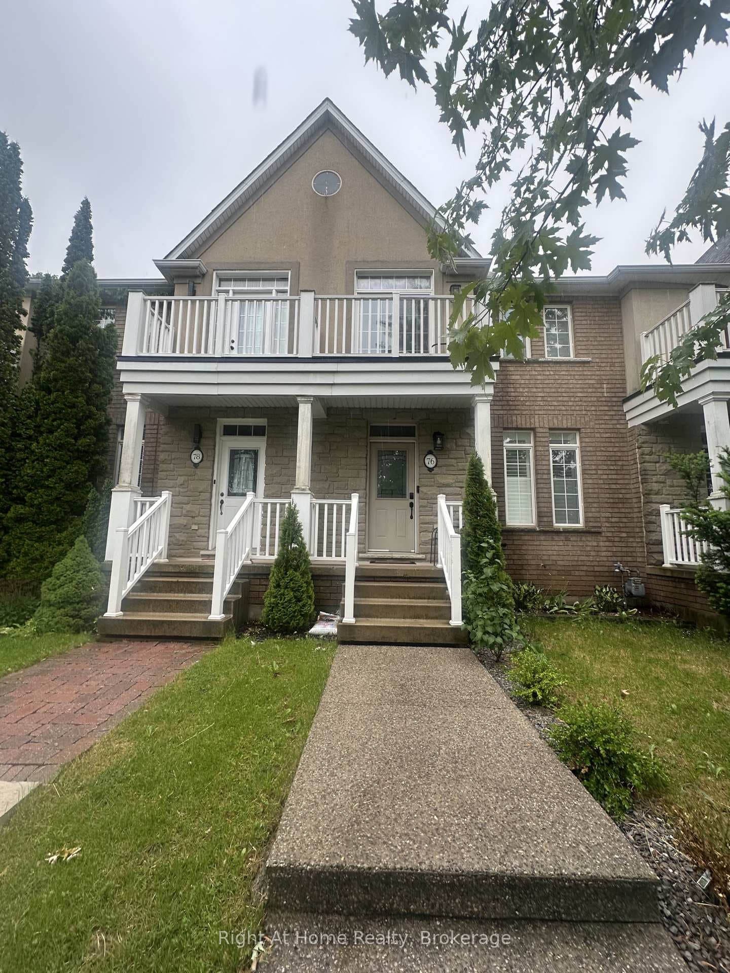 76 Easthampton Road photo 1
