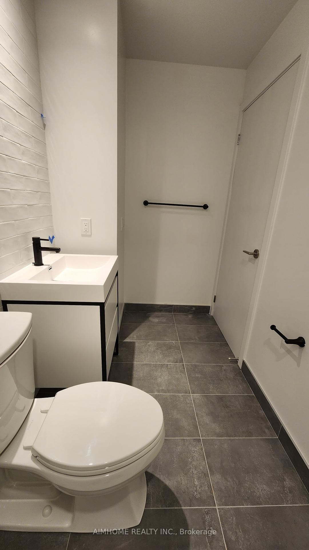 150 Logan Avenue Unit #533 photo 7