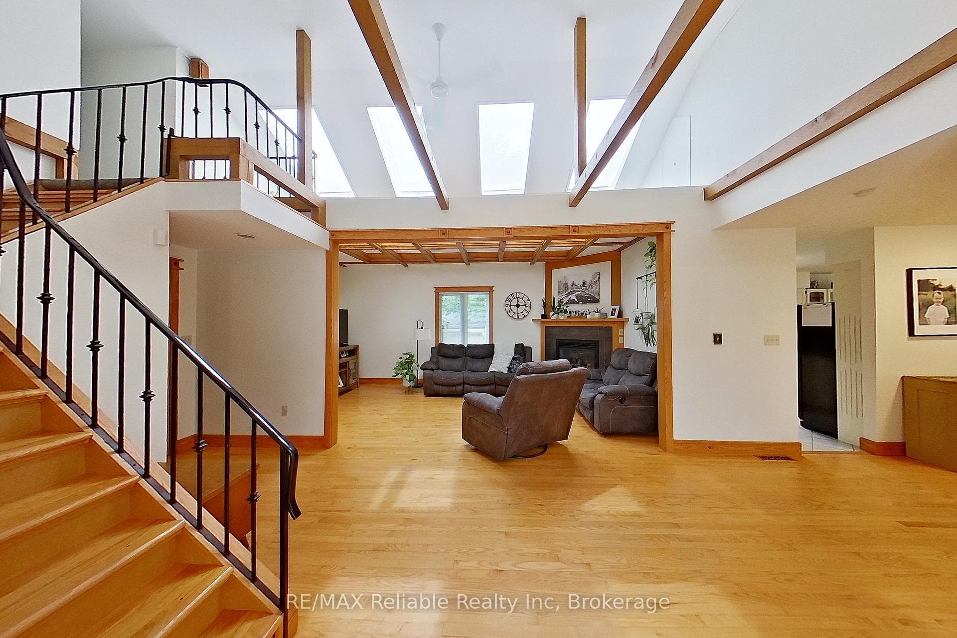 212 James Street photo 5