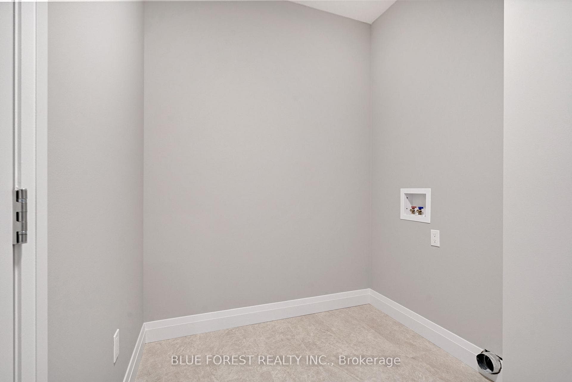 142 SHIRLEY Street photo 25