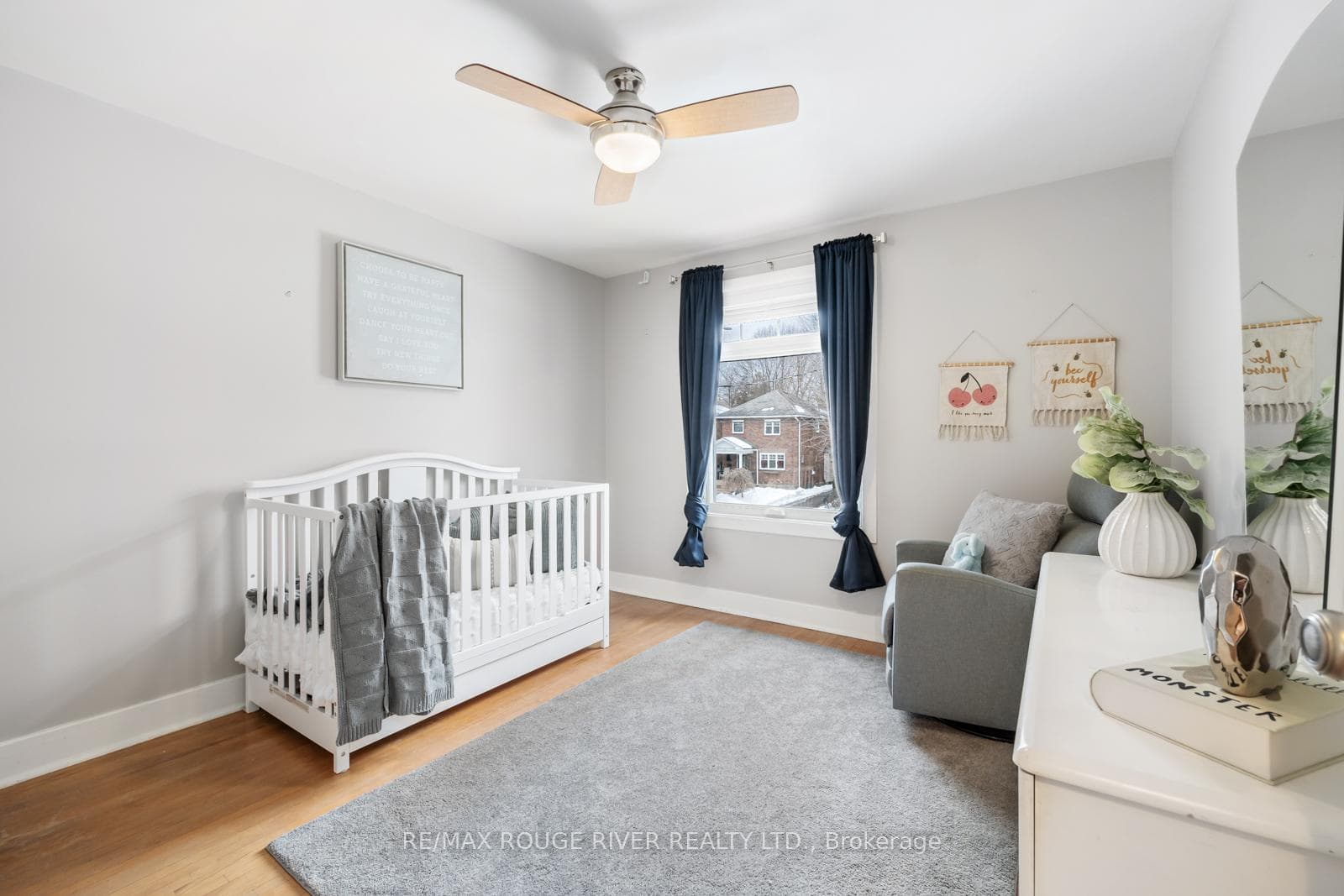 551 Mary Street photo 22
