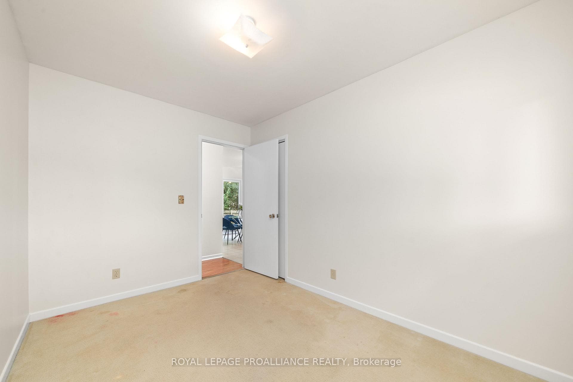 18 Gordon Avenue photo 20